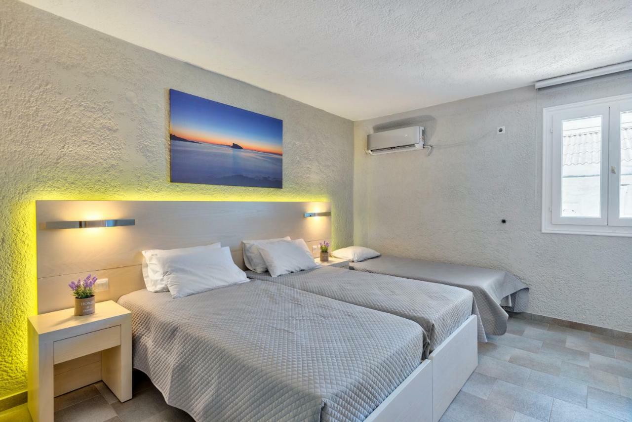 Halaris Rooms Ermoupoli Buitenkant foto